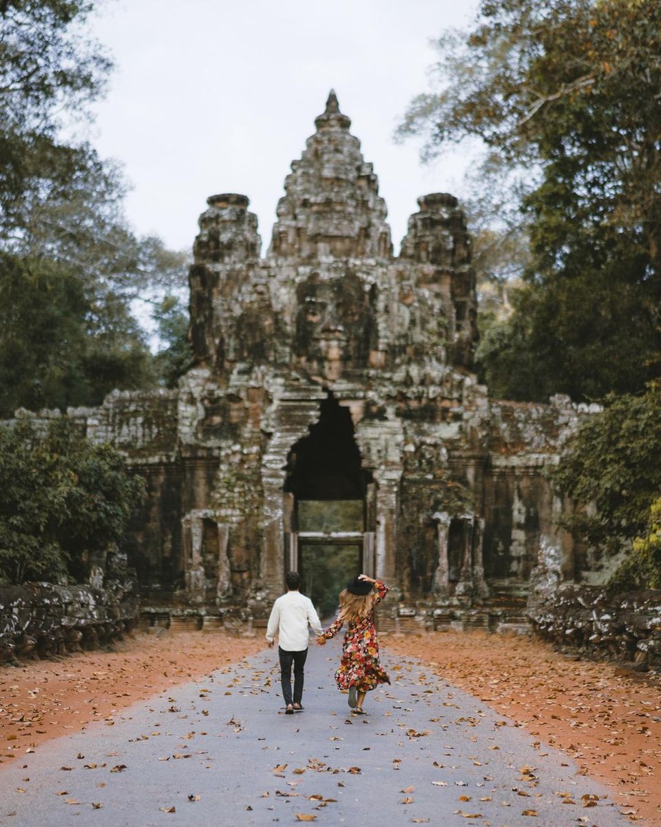 How well do you know Angkor Archaeological Park? Guess where we are!
.
តើអ្នកស្គាល់ឧទ្យានអង្គរច្បាស់ប៉ុនណា? ទាយមើល » តើក្នុងរូបថតនេះស្ថិតនៅឯណា?
.
📸 Photo by @allaboutwanderlust_ (IG)
🌏 siemreap.net/visit/angkor/t…