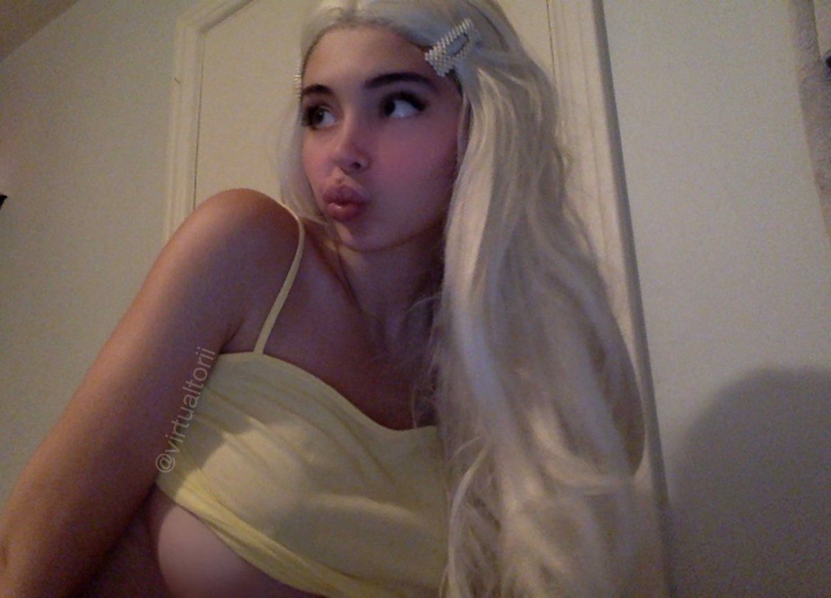 ShawnaTheSlut's tweet photo. I’m dm’ing a private vid to anyone who retweets this and follows me 😼💖

#teen #nudes #slut #ukteen #onlyfans #snapchat #snapme #fuckdoll #petite #jailbait #barelylegal #schoolgirl #pussy #wetpussy #whore #ddlg #fetish #horny https://t.co/Qkea34pRcx