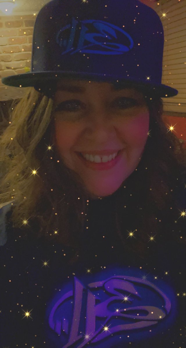 aphrodite7375's tweet image. I love that we got our Blue Album gear today! Just in time for another live stream!!! Who else is EXCITED?!? 🤩🔥💙🎶 @311 @pnut @NickHexum #311StreamSystem #BlueAlbum #Transistor