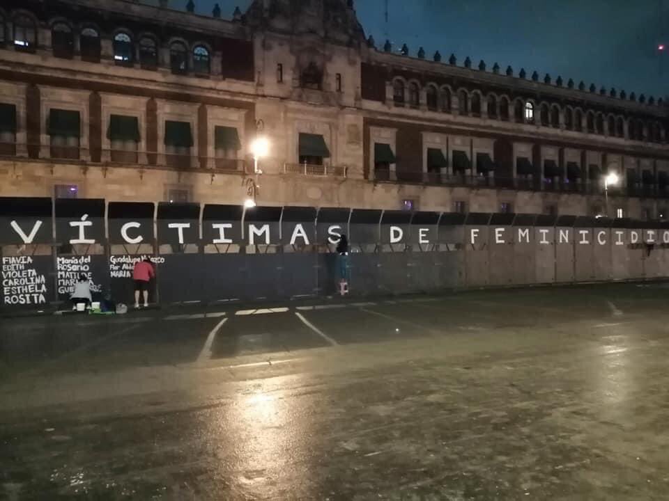 MareaVerdeMex's tweet photo. No nos callarán y las que mataron no morirán. ¡NO MORIRÁN? ✊🏻🔥
#México #MexicoFeminicida https://t.co/vCsdSoFpOG