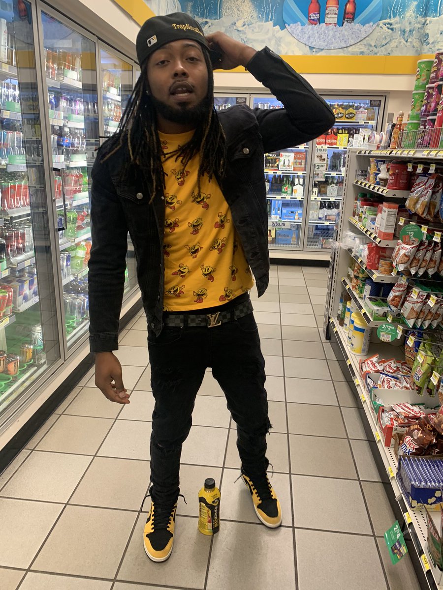 BlackSheepSpiff's tweet image. Im Saucin 🍝 Drip Like A Faucet 💧 They Love When I Stunt 💪🏾 You Can Call Me Steve Austin 
#TrapNevaClosed
#LLBT