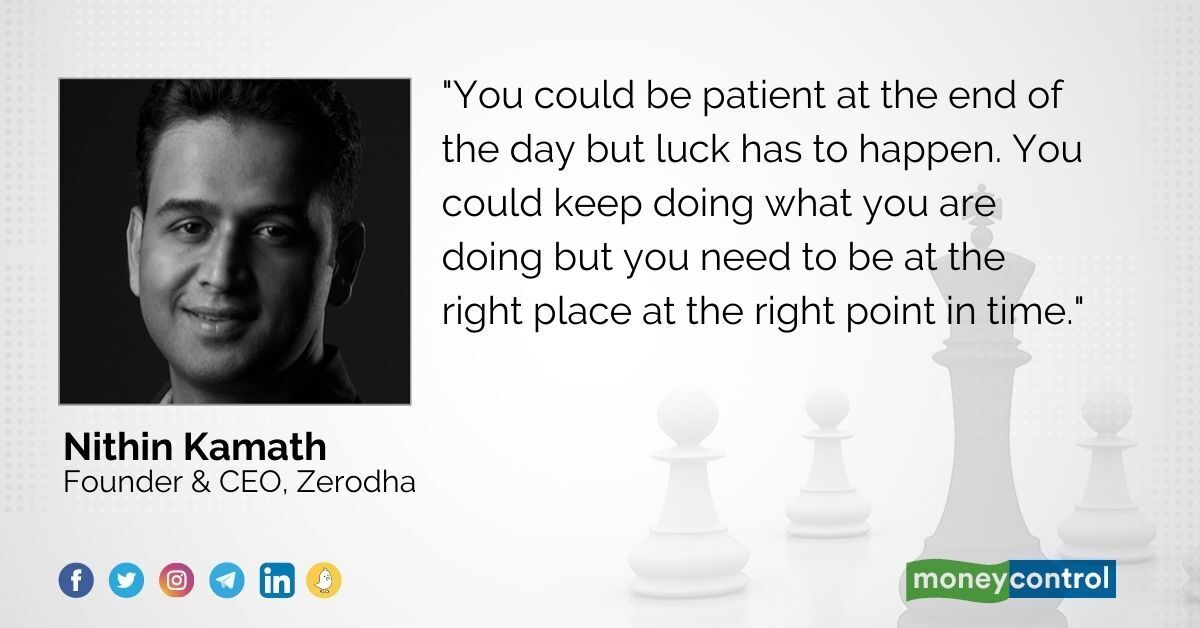 moneycontrolcom's tweet photo. #MCMasterclass ⚡️@Nithin0dha of @zerodha opens up about his life lessons, counterintuitive thinking and more!
Here are the highlights ⤵️
#TheZFactor @chandrarsrikant | WATCH: https://t.co/nh4nTFReHm https://t.co/B40V7z2ekL