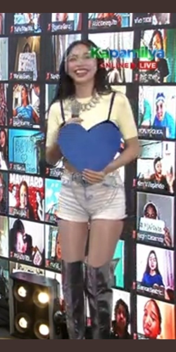 MAYnahulogDON's tweet photo. Yes po, Blue po💙
#MayDon
@maymayentrata07
#MaymayEntrata
#DonnyPangilinan
@donnypangilinan
MAYMAY ASAP PPOPHITS https://t.co/KyIpBWvtx7