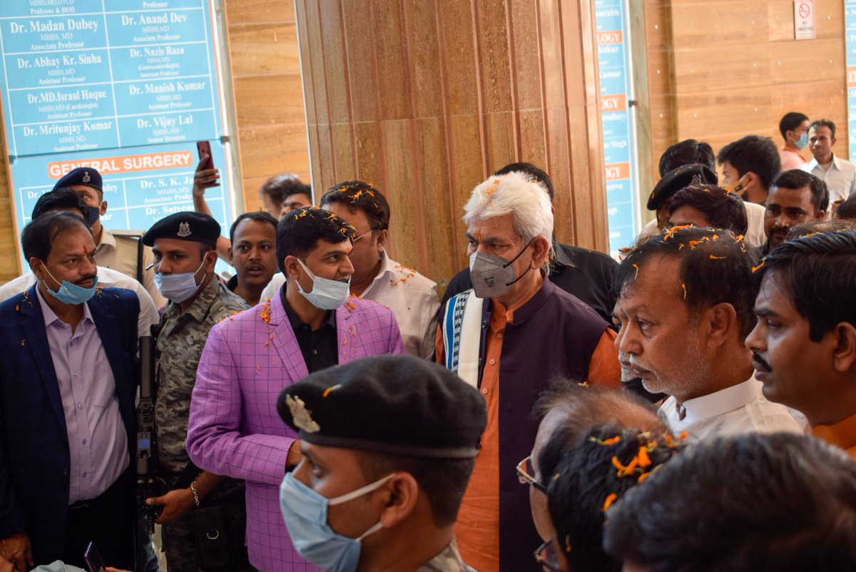 manojsinha_'s tweet photo. Inaugurated Netaji Subhas Medical College &amp; Hospital, Amhara, Patna &amp; 1st Batch of MBBS students; advised aspiring doctors to dedicatedly and selflessly serve the people and constantly strive for a healthy society. https://t.co/zrkPqjLshe