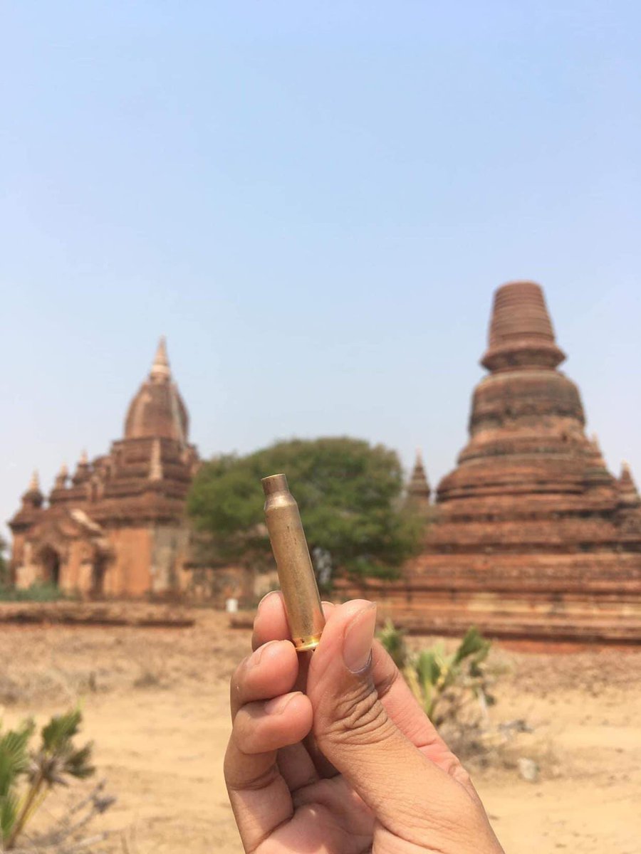 PaingSoeHein14's tweet photo. They even shot on the land that had been listed on the World Heritage. #CrimesAgainstHumanity #WhatIsHappeningInMyanmar #WhatishappeninginBagan #Bagan #UNESCO #we_need_help https://t.co/Oeda7tcI1R