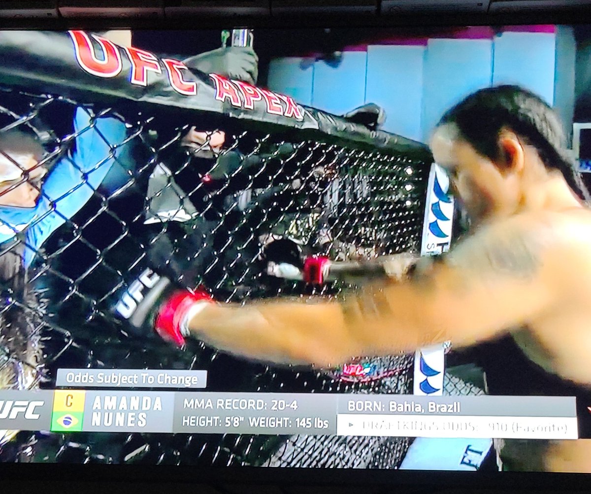 40ShotCrew's tweet image. Let's Go! #Leona @Amanda_Leoa #TeamLeo #UFC259