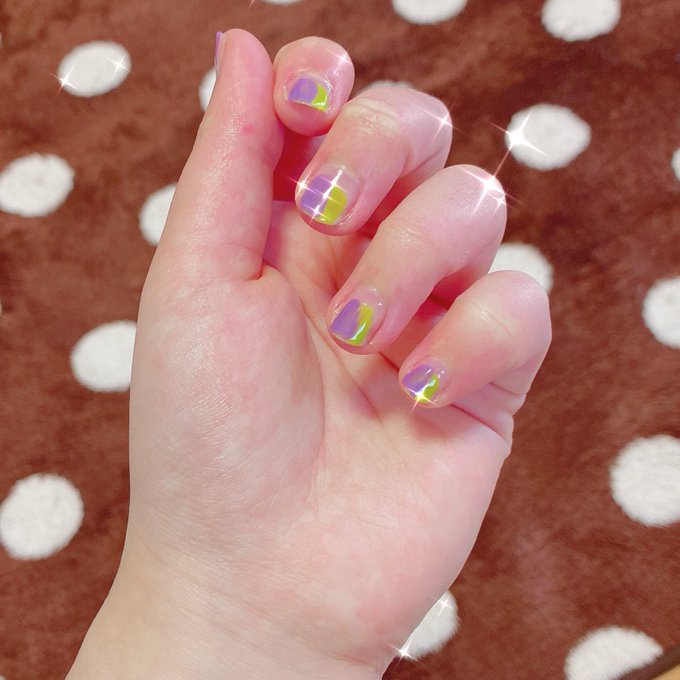 塗りかけネイルのtwitterイラスト検索結果