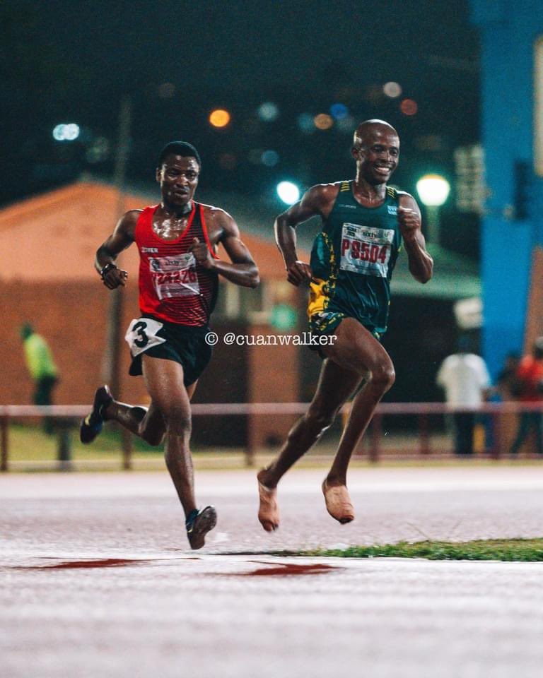 True reflection of sportsmanship!! Once Mandela said “Sport has the power to change the world”
Congratulations to these guys for running new PBS on Friday night at Kings park in the 10000m event 1. Precious Mashele 28:20 2. Mbuleli Mathanga 28:24 3. Philani Buthelezi 28:48