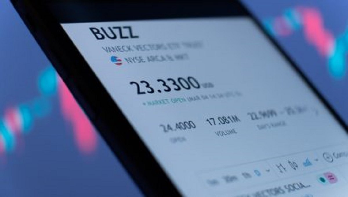 Bfm Business Auf Twitter Un Fonds Indiciel Pour Miser Sur Ce Qui Fait Le Buzz Sur Les Reseaux Sociaux Https T Co Vy4tdgmmte