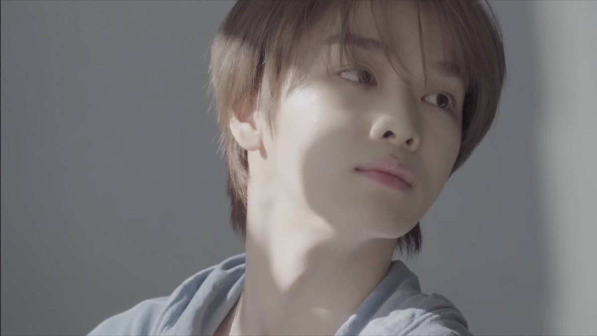 jungwooyy's tweet photo. หล่อจริงๆ หล่อสะอาด ดูดียันข้อเท้า https://t.co/gGZXGpum4o