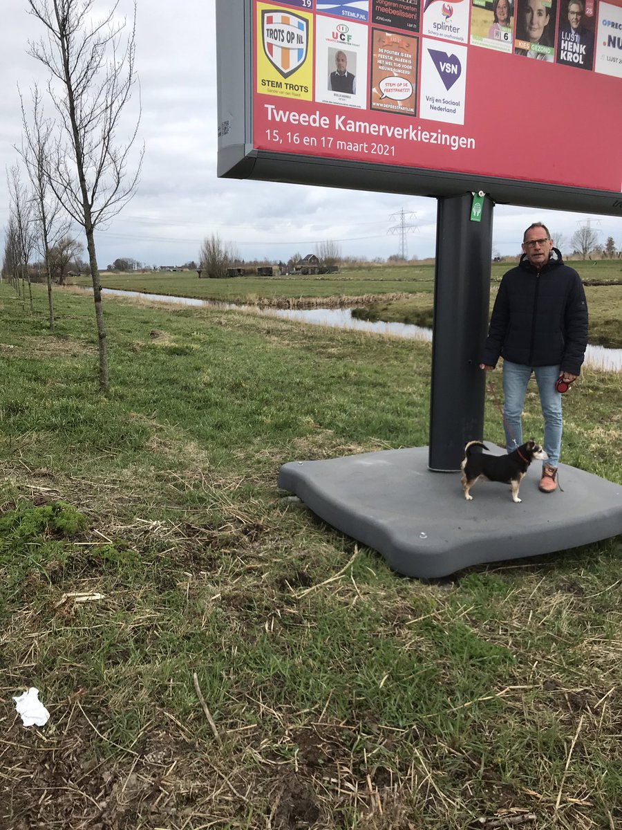 janwvw's tweet photo. Na enige discussie is er ook in Hekendorp een verkiezingsbord geplaatst @GemOudewater en dank aan de burgemeester  @drsDannydeVries https://t.co/9FOOyDmjVZ