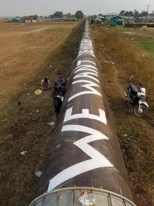 sithu86's tweet photo. ဓါတ်ငွေ့ပိုက်လိုင်းကို ဖောက်ခွဲခြင်း မခွဲခြင်းကိစ္စသည် မိမိတို့၏ ပြည်တွင်းရေးကိစ္စသာဖြစ်ပါကြောင်း
是否炸毁过境缅甸的天然气管道是我们国家的内部事务
Whether to blow up the natural gas pipeline that passes through Myanmar is an internal affair of our country.

#chinamyanmargasline https://t.co/TyKcHig8Be