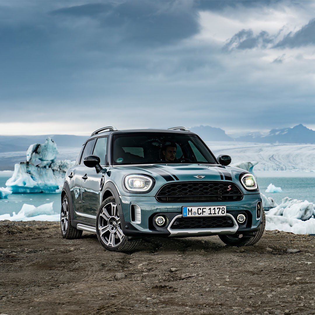 No matter the terrain, in the MINI Countryman, follow your instinct wherever it takes you.