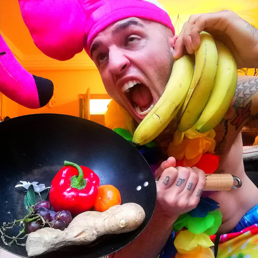 themadchattaa's tweet photo. Who Eats Vegan?🥦 MEEEE!🙋🏽Been A Cheeky Year &amp; I Feel Epic!🎉 Feel Epic Too When Ya Stream My Empowering Music (oioi)⬇️ https://t.co/nBDWcQoHRP

@TheQReviews @QueerFMVan #Vegan #VeganLife #lgbt #LGBTQ #musicartist #newmusic #newmusicfriday #gay #pride #HIPPY #Memes #gaymeme https://t.co/5QMZGzFJ7R