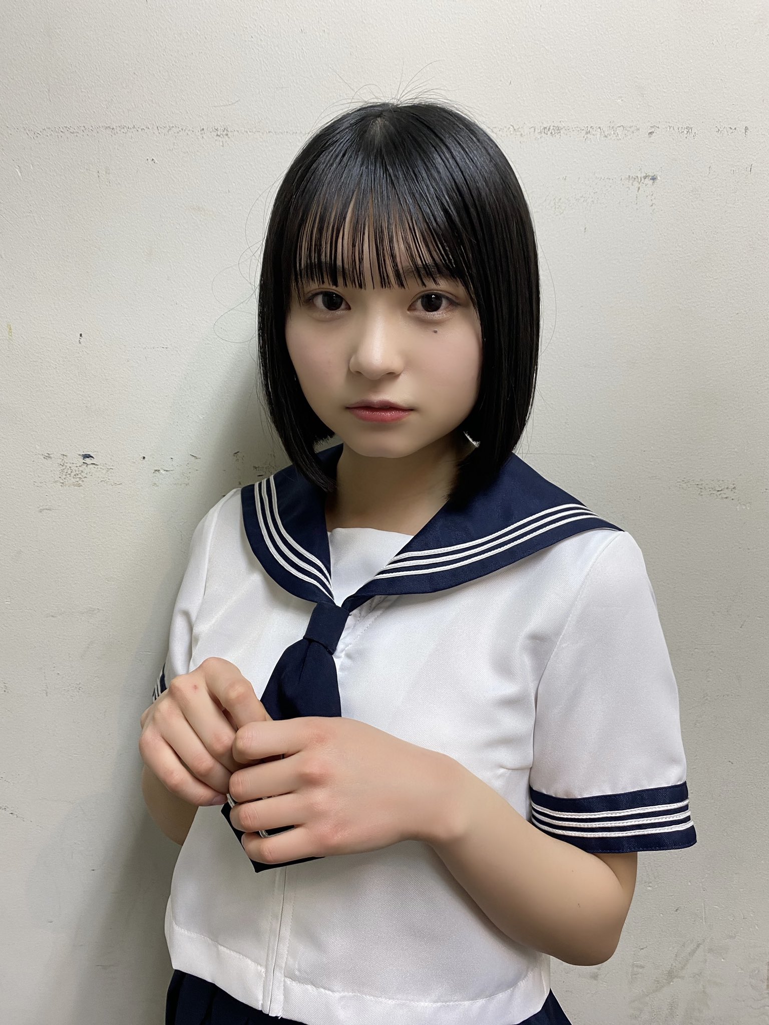 桐原美月 制服アクリルスタンド 9plUV2P9xbPBtT2d.jpg