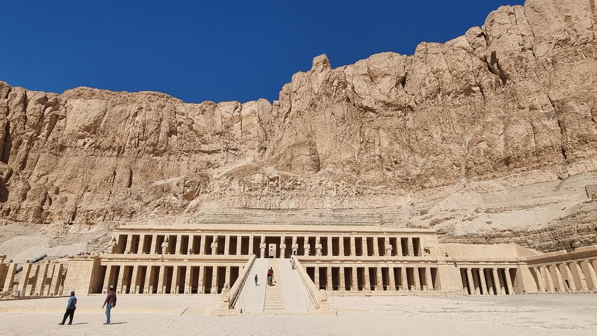 tomazgorec's tweet photo. Včeraj sem obiskal tempelj kraljice Hatshepsut v Luxsorju. #potovanja #potovanje https://t.co/8aZXSAMcoL