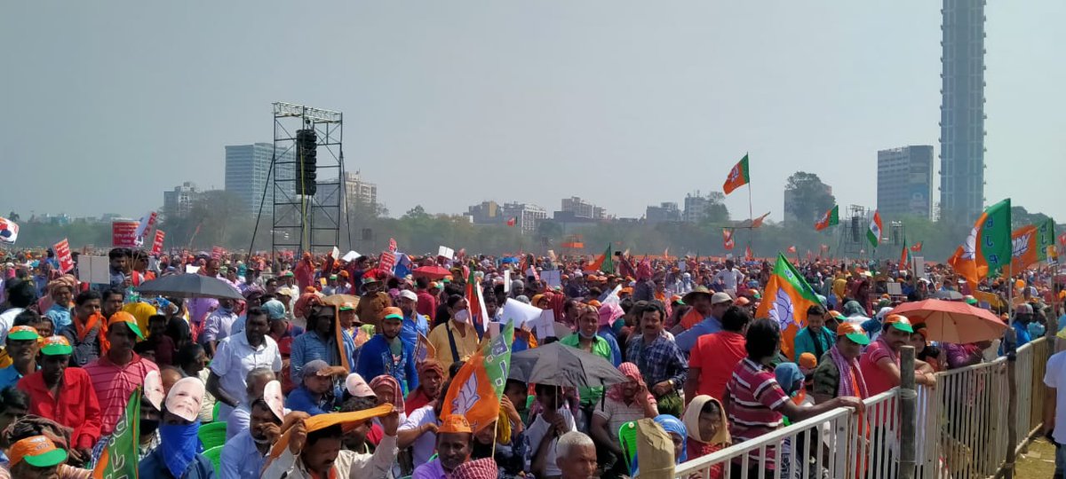 RajuBistaBJP's tweet photo. Kolkata all set for Hon'ble PM @NarendraModi ji's Rally in Brigade Parade Ground.

People's of Bengal are awaiting to greet the glorious Prime Minister of India.

#BrigadeCholo
#ModirSatheBrigade
#ModiBrigadeRally https://t.co/WLzRYBy8MK