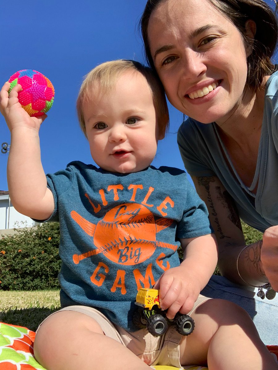 Staciaprice33's tweet photo. How am I about to have a 1 year old? https://t.co/NEscPCYwbf