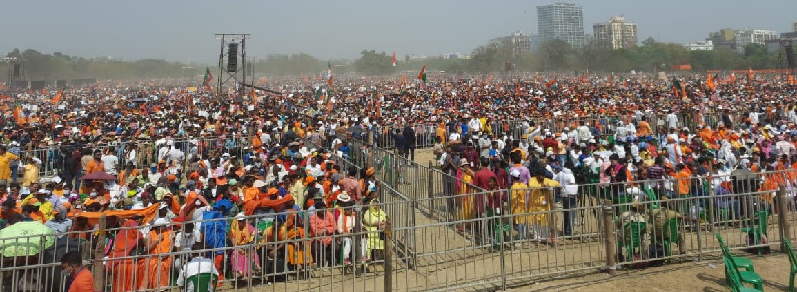 BJP4Bengal's tweet photo. জনসমুদ্র ব্রিগেড ......
#ModirSatheBrigade https://t.co/BCEedYcNZ1