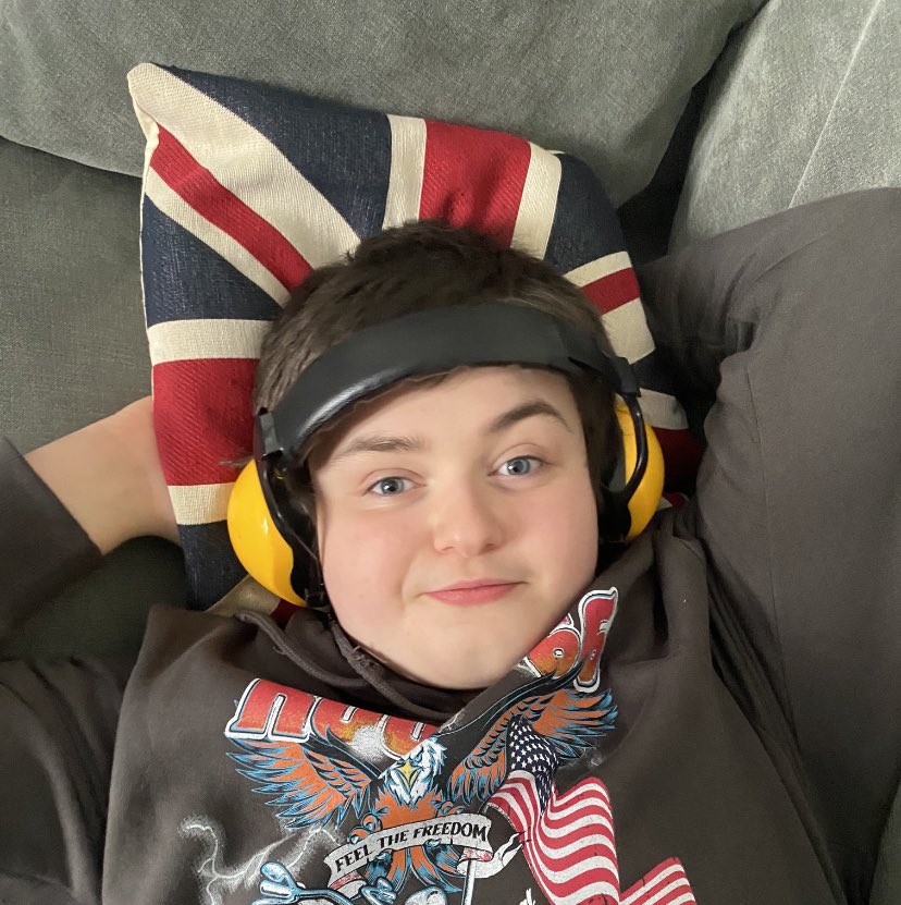 febedo31's tweet photo. Autism... different not less 💙 https://t.co/7fb8AlAwy0