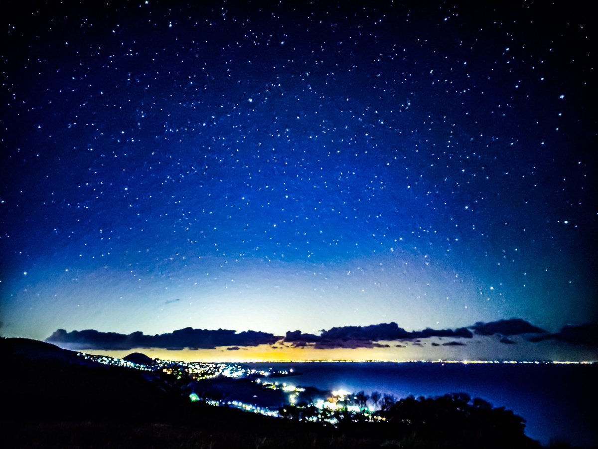 Asahi Xiaomi Poco X3 Nfc で 撮影した星空のフォトです 昨年末に撮影 1海岸夜景と星空 東伊豆風力発電所 2山梨県深城ダム付近 いずれもproモード撮影 Lightroomにてレタッチ 星空カメラコスパスマホ Poco X3 Xiaomi Pocox3 スマホで撮影 スマホで