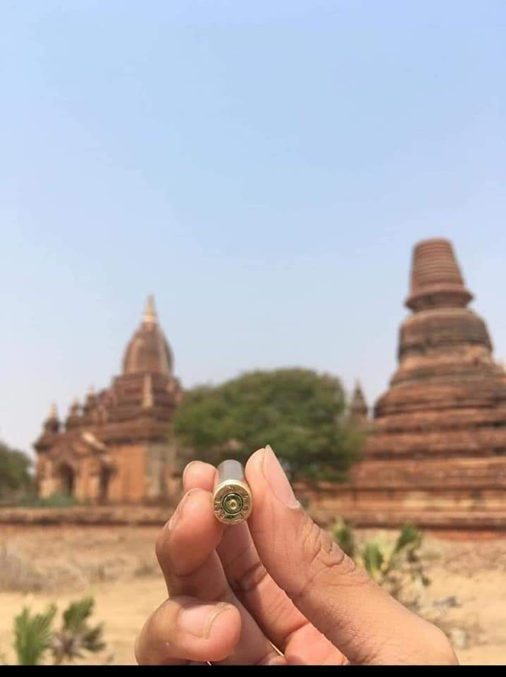 ThidaSwe18's tweet photo. Now!!The junta army is shooting in UNESCO city Bagan.Current situtation,The civilians in Bagan are running to hide their shoot and one young boy was injured by their shot.

Photo crd
#SaveMyanmar 
#RejectMilitaryCoup 
#R2PForMyanmar 
#WeSupportDrSasa
#WeSupportCRPH https://t.co/qUfwGVujoL