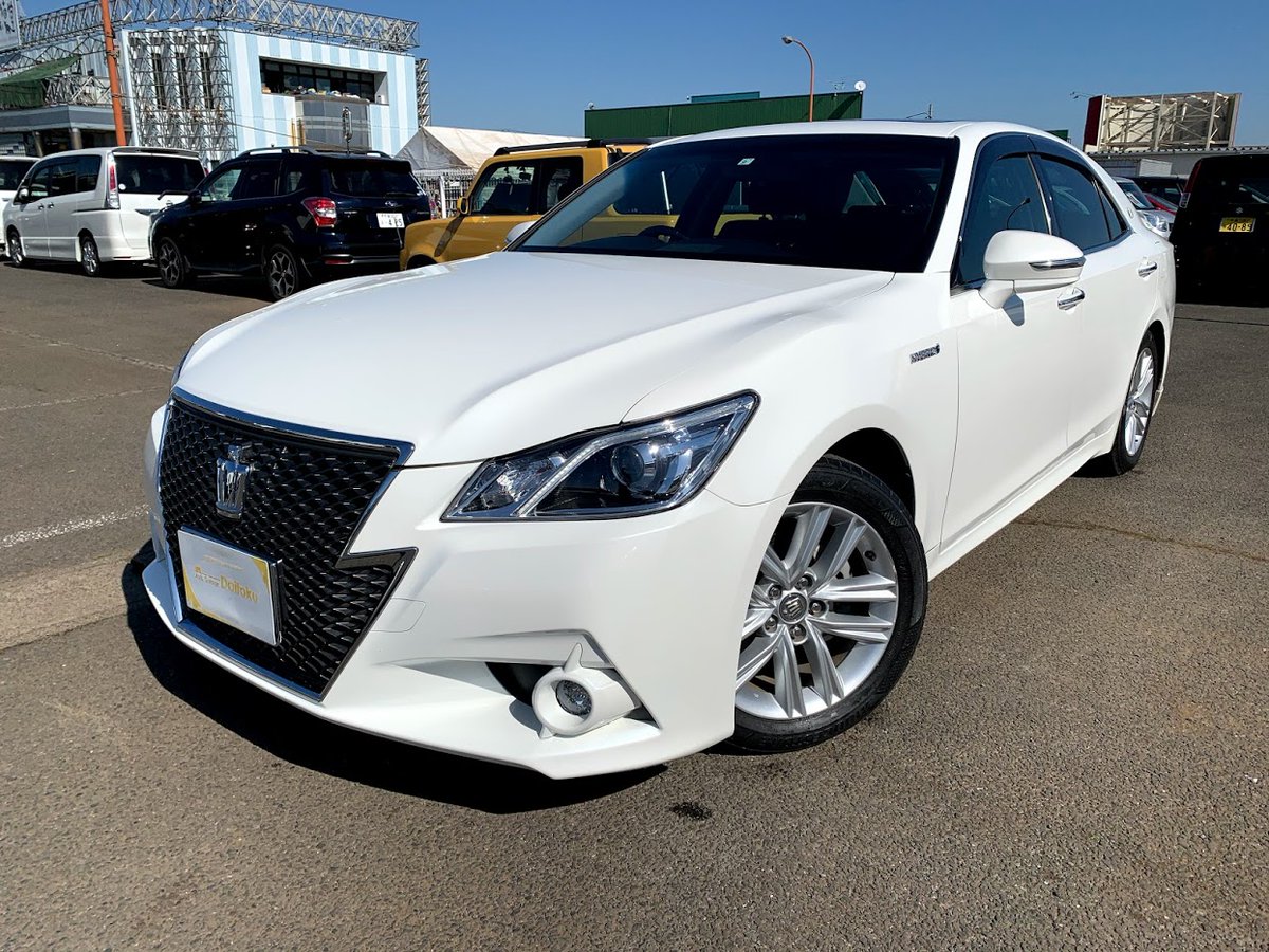 daitokucar1's tweet photo. 新入荷
クラウンアスリートハイブリッドS入荷✨
長年、国産車をリードしてきたいつかはクラウン🚗
静粛性があって乗り心地も良く、快適性、走行性、居住性共に良いモデルです🙆‍♂️
平成25年9万キロで車両本体価格は209.8万円‼️
ぜひ見に来てくださいね💁‍♂️ #千葉県八街市 #クラウンアスリート https://t.co/ia9swDi0mP