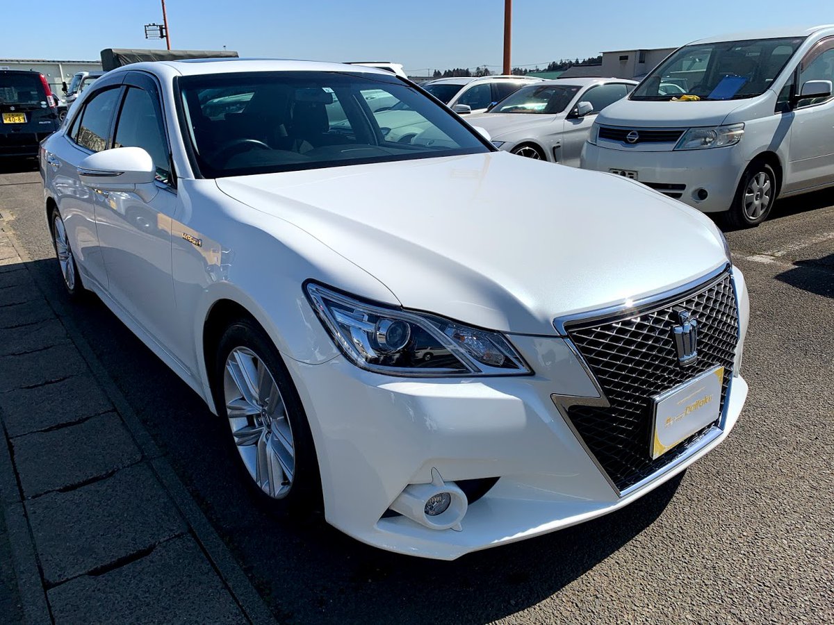 daitokucar1's tweet photo. 新入荷
クラウンアスリートハイブリッドS入荷✨
長年、国産車をリードしてきたいつかはクラウン🚗
静粛性があって乗り心地も良く、快適性、走行性、居住性共に良いモデルです🙆‍♂️
平成25年9万キロで車両本体価格は209.8万円‼️
ぜひ見に来てくださいね💁‍♂️ #千葉県八街市 #クラウンアスリート https://t.co/ia9swDi0mP