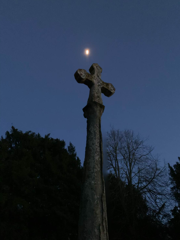 Welcome to our services on Sunday 7th March 2021 (Lent 3):
9.30am Cafe Church ‘Byte Size’ via Zoom (&amp; available to watch later) 

youtube.com/channel/UCepaf…

10.30am Morning Worship online on Holy Trinity Redditch YouTube channel (&amp; available to watch later)

youtu.be/MEN5AauHMN0