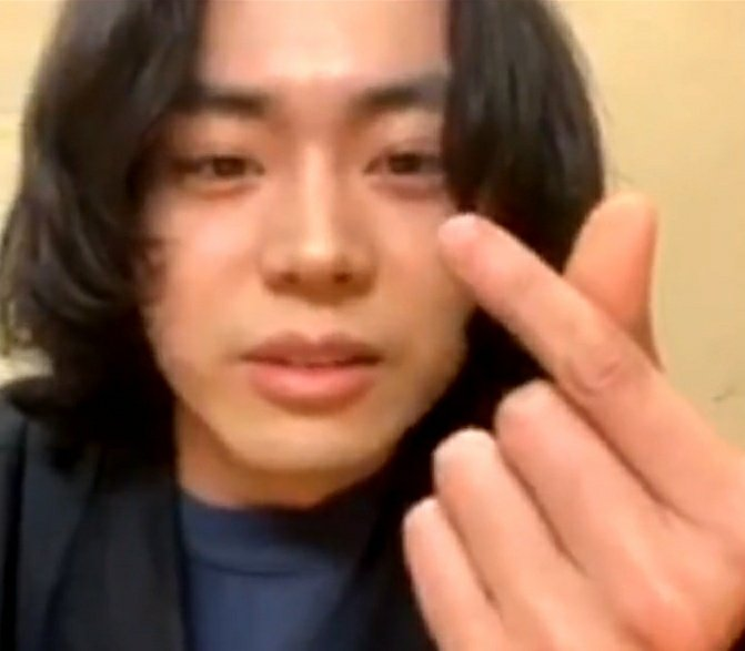 divetobIue's tweet photo. they're holding him at gunpoint #FREESUDA https://t.co/UY7f5QcZL9