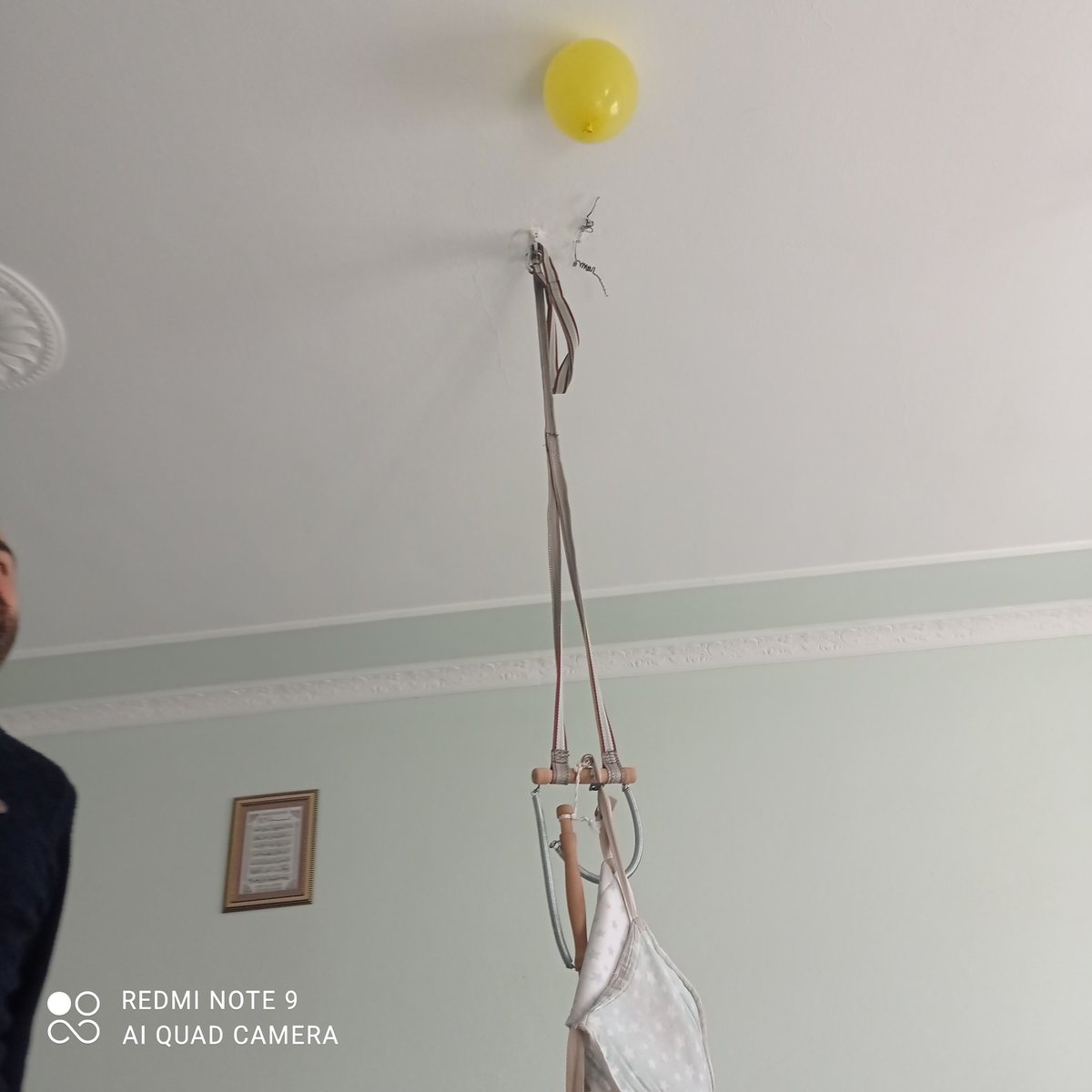 Balonu atım tavana yapıştı