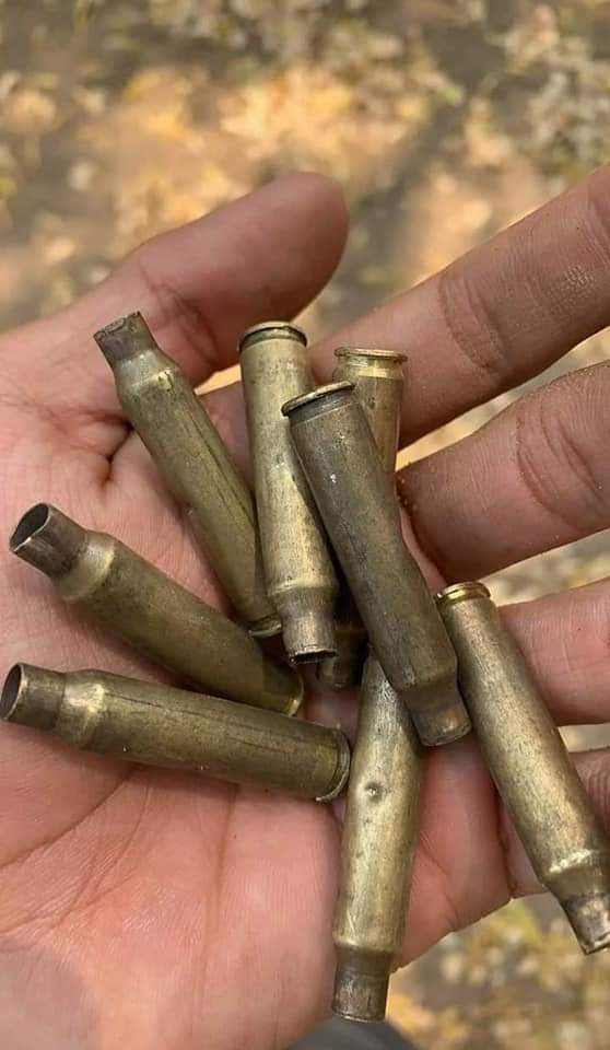 WLP58513623's tweet photo. Now!!The junta army is shooting in UNESCO city Bagan.Current situtation,The civilians in Bagan are running to hide their shoot and one young boy was injured by their shot.

Photo crd
#SaveMyanmar 
#RejectMilitaryCoup 
#R2PForMyanmar 
#WeSupportDrSasa
#WeSupportCRPH https://t.co/1AkEzZNl4a