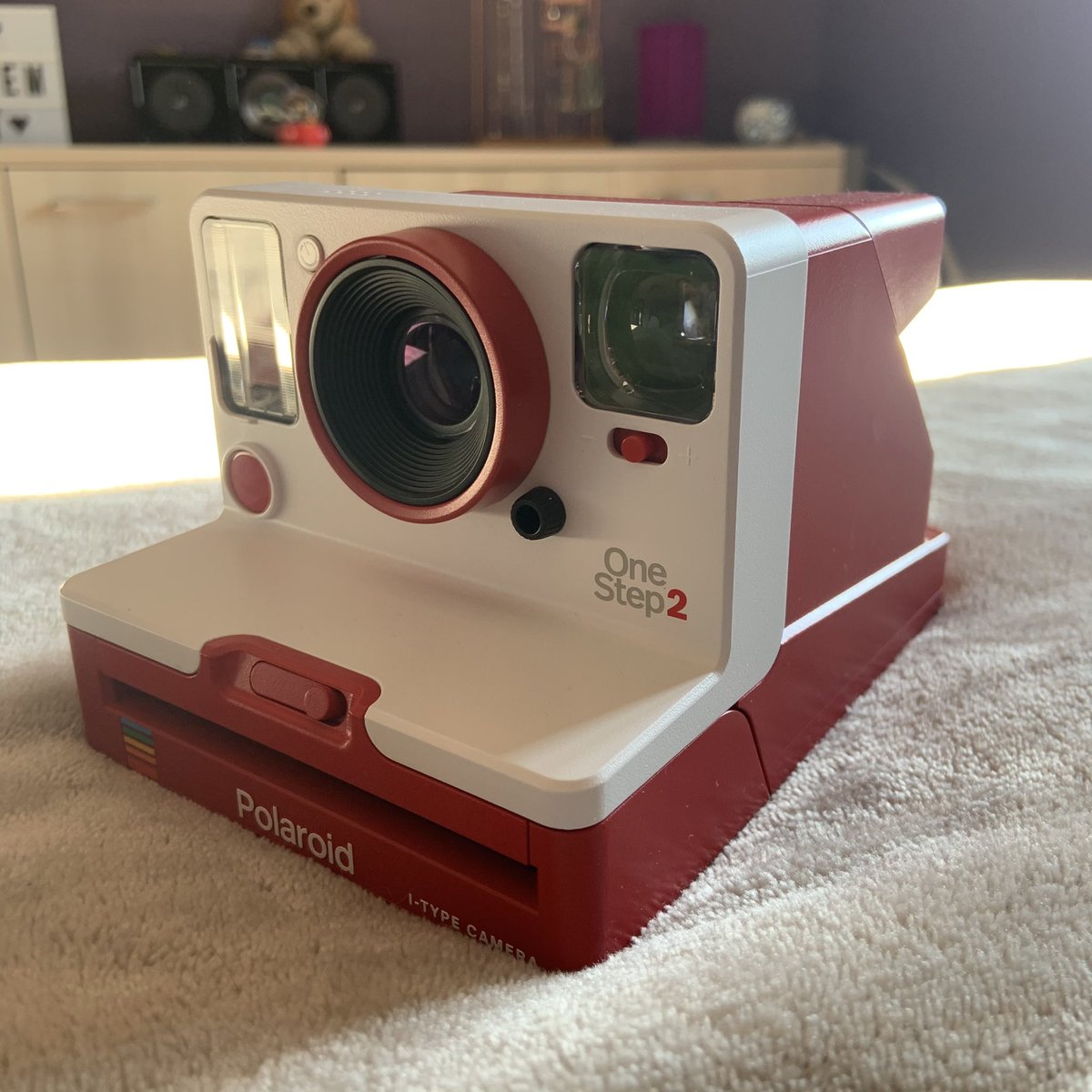 elodclem59's tweet photo. Bonjour! De 1 regardez cette bande de bg sur les photos. De 2 qqn pourrait m’expliquer ces « tâches » ?¿ #polaroid #onestep2 https://t.co/87S45rn3eH
