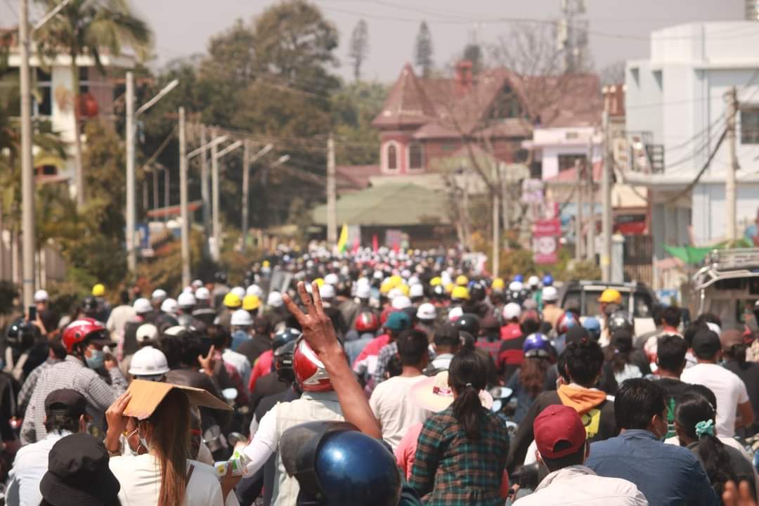 SweetSweet1994's tweet photo. Today,7.3.2021(Sunday)
 nearly 50,000 people protested in Pyin Oo Lwin against the military dictatorship
#Freeourleaders 
#RejectMilitaryCoupInMyanmar
#JusticeForMyanmar 
#SaveMyanmar https://t.co/G0wvyOwJNJ