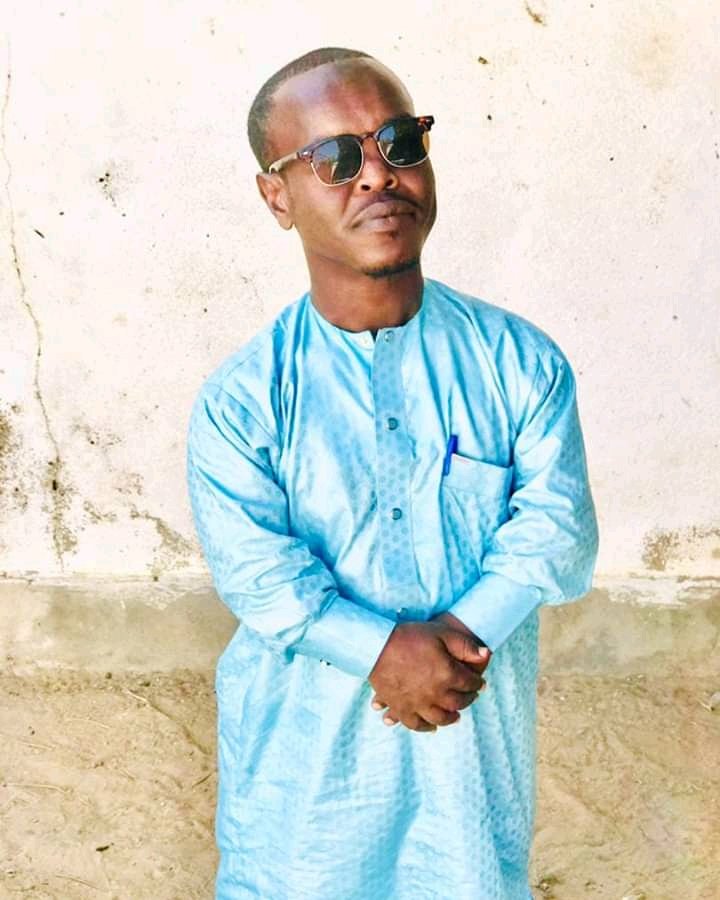 Citoyens235's tweet photo. Quelqu'un a nouvelle de lui là ...?
#BuzzChad #Tchad https://t.co/POp5vzHAnd