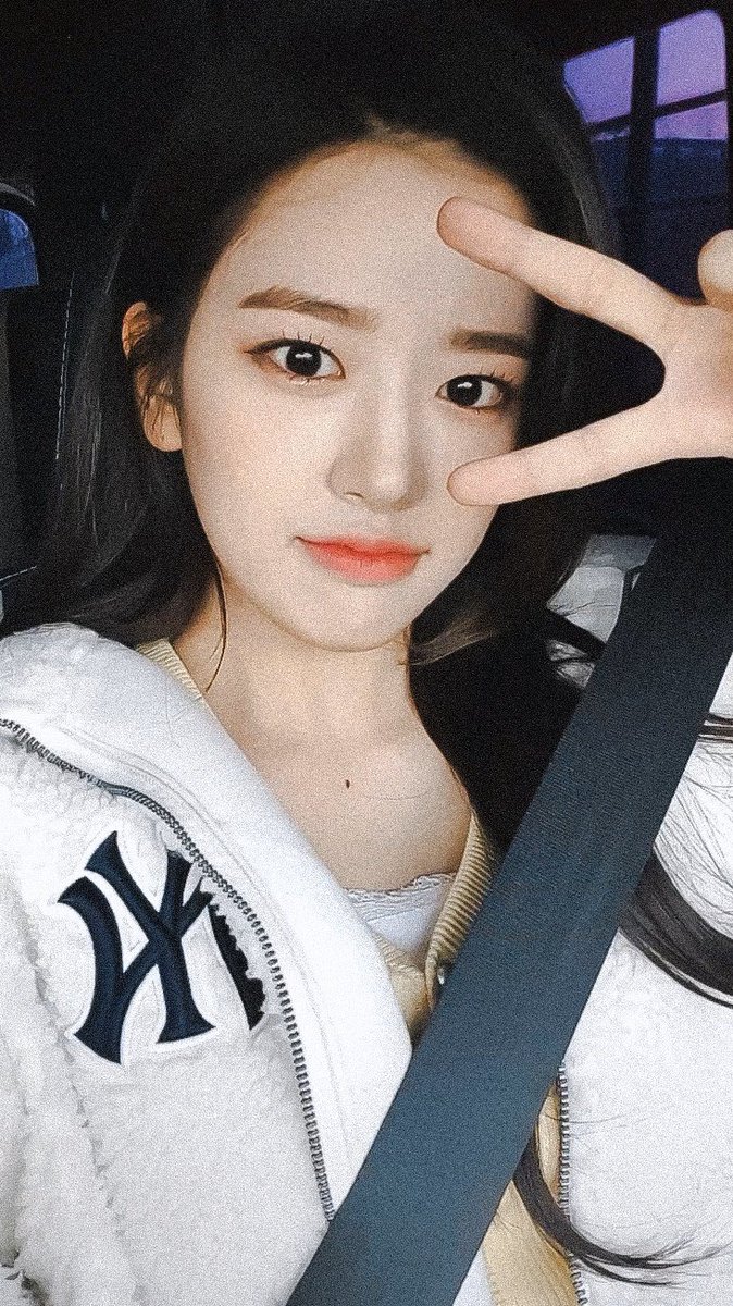 Pure_in_'s tweet photo. #안유진 #아이즈원 https://t.co/7tWE4hIEef