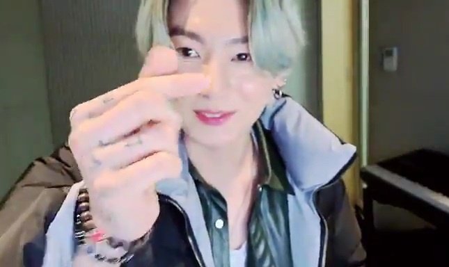 jimintoday__'s tweet photo. 사랑둥이 💜 https://t.co/i8mWolHIWw