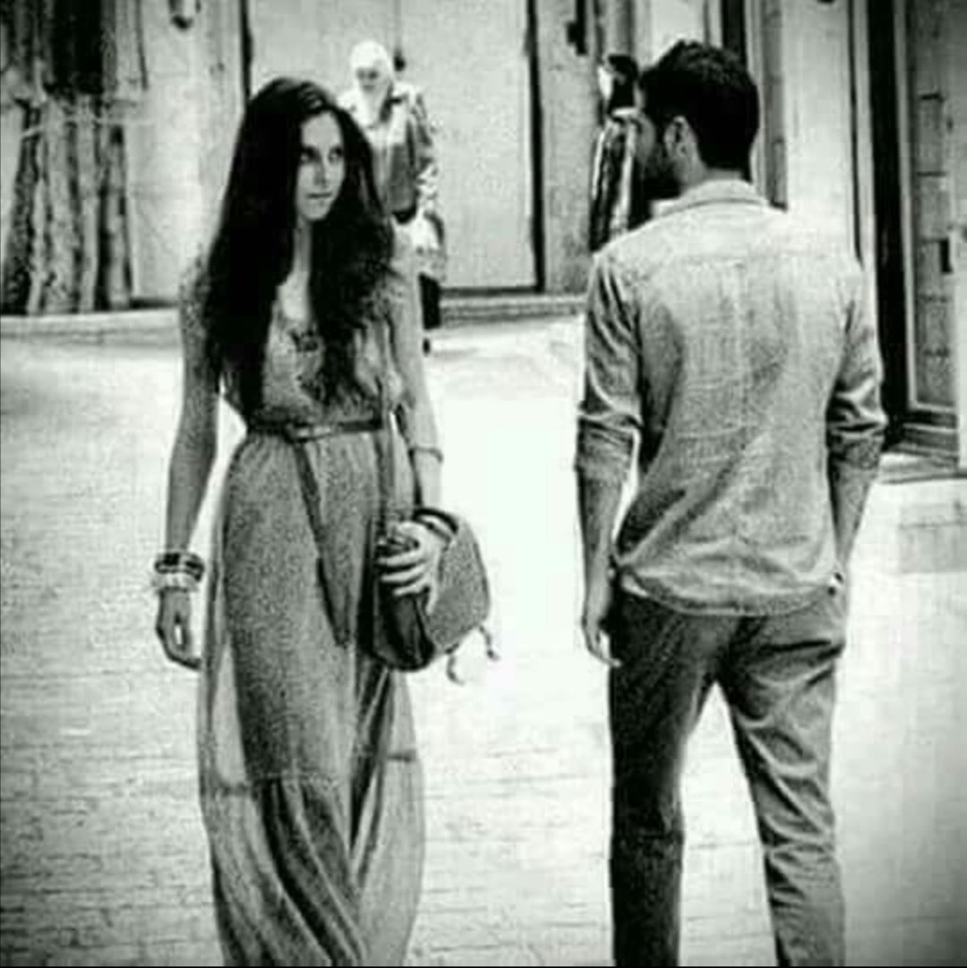 أّنِأّ أّلَذّيِّ أّدِمَنِتُّكِ مَنِ أّوِلَ نِظّرهِ فِّ بُِتّ أّحٌنِ أّلَى أّعٌأّدِهِ تّلَكَ أّلَلَحٌظّهِ أّلَفُ مَرهِ… .
.
.
.
.  
 ﺳْ̭͠ہُېْہْآدَْة آڷََْﻣْ̝̚ـڷكْ