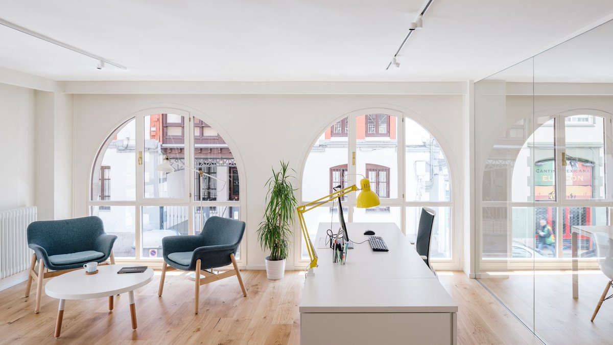 Luxiform's tweet photo. @arkoslight nos muestra el resultado de uno de sus proyectos lumínicos con @zoocoestudio. ¡Nos encanta esta perfecta iluminación para una oficina moderna y práctica! 💪
📷 Imagen Subliminal.
#oficina #oficinamodera #oficinasmodernas #proyectooficina #proyectooficinas #arkoslight https://t.co/Nxt6ckh5Ww