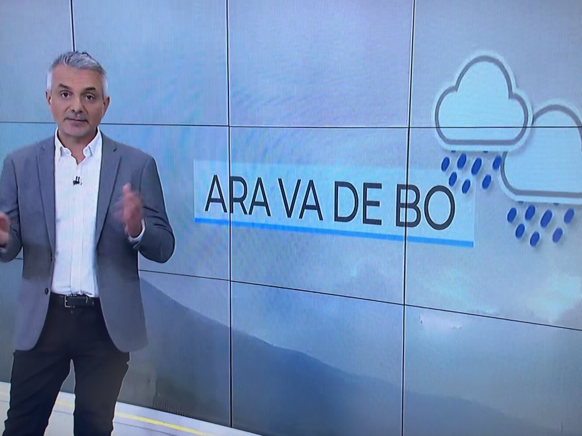 jordisapena's tweet photo. Ja plou! Toca, ja ho han encertat. 6 dies els ha costat #AraVaDeBo https://t.co/RBEqcttWid