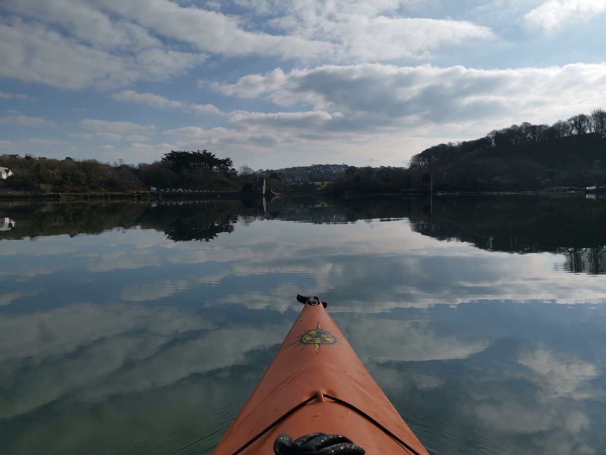 ShayNicol23's tweet photo. Beautiful view this morning! Finally got the kayak out! #kayaking #lockdownexercises #hooelake https://t.co/yyXxKCVkDm