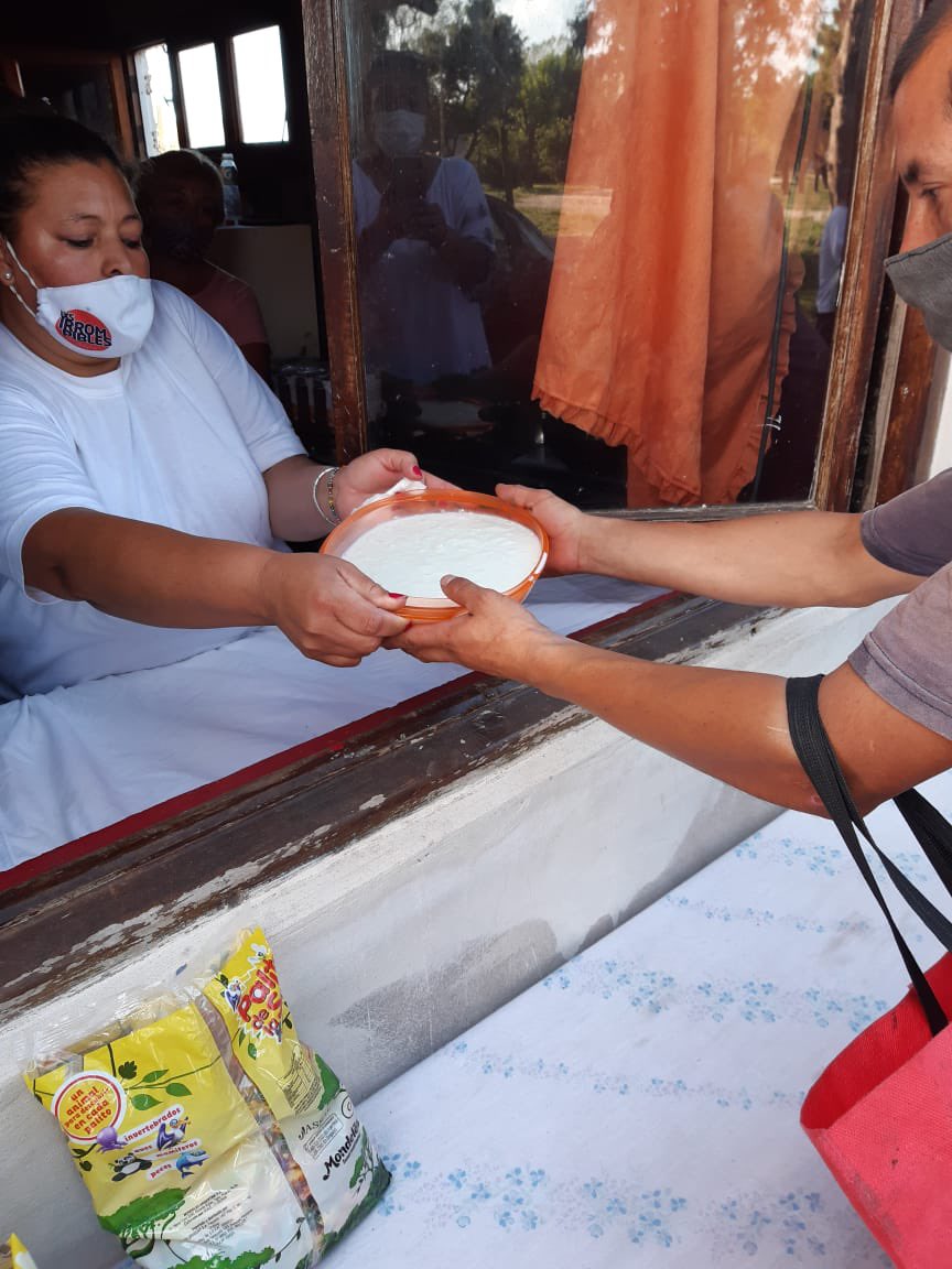 SolidaridadMd's tweet photo. ☑️Resumen semanal de meriendas en todos nuestros Espacios Comunitarios 
🥛🍪🍞🍬
📍Playa Los Lobos
📍Autódromo 
📍Ameghino 
📍Las Dalias
📍Camet

#ArgentinaUnida 🇦🇷🤝 https://t.co/RYs2MGAMCz