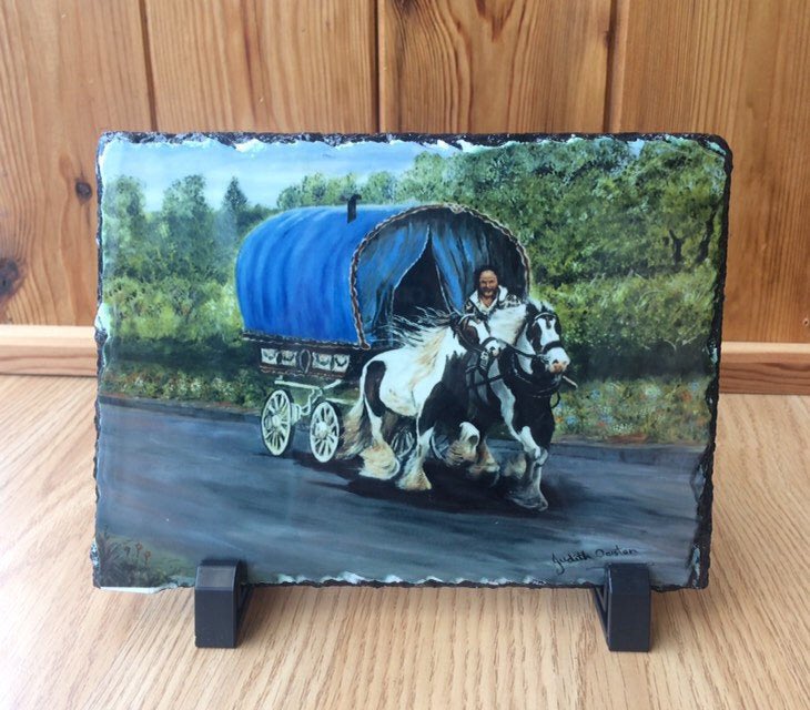 granvillestudio's tweet photo. Gypsy Caravan Printed Slate ▶️https://t.co/tLrCmSkqKw

Etsy Shop⬇️
https://t.co/cDAqw6jXqD

#horse #Gypsy #gift #slate #OwstonArt https://t.co/UsZOvYihhC