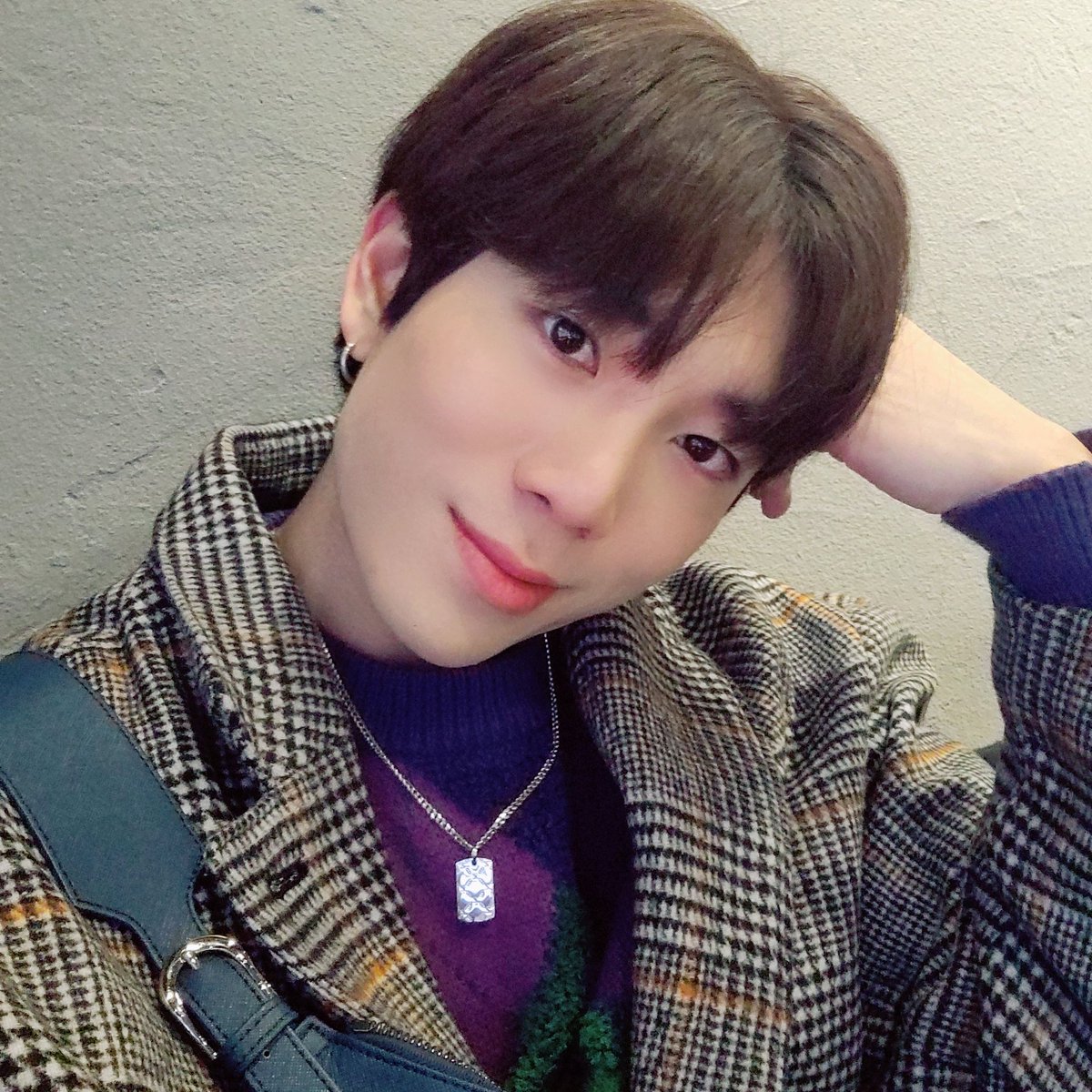 [#태영] 

이제 곧 #화이트데이🍭
신나!!신나!!
사탕 좋아해? 
나는 엄청 좋아해😍
달달해~~~~😝 

#블랙식스 #BLACK6IX #블랙펄 #BLACKPEARL 
#TAEYOUNG #RISINGRISINGB6