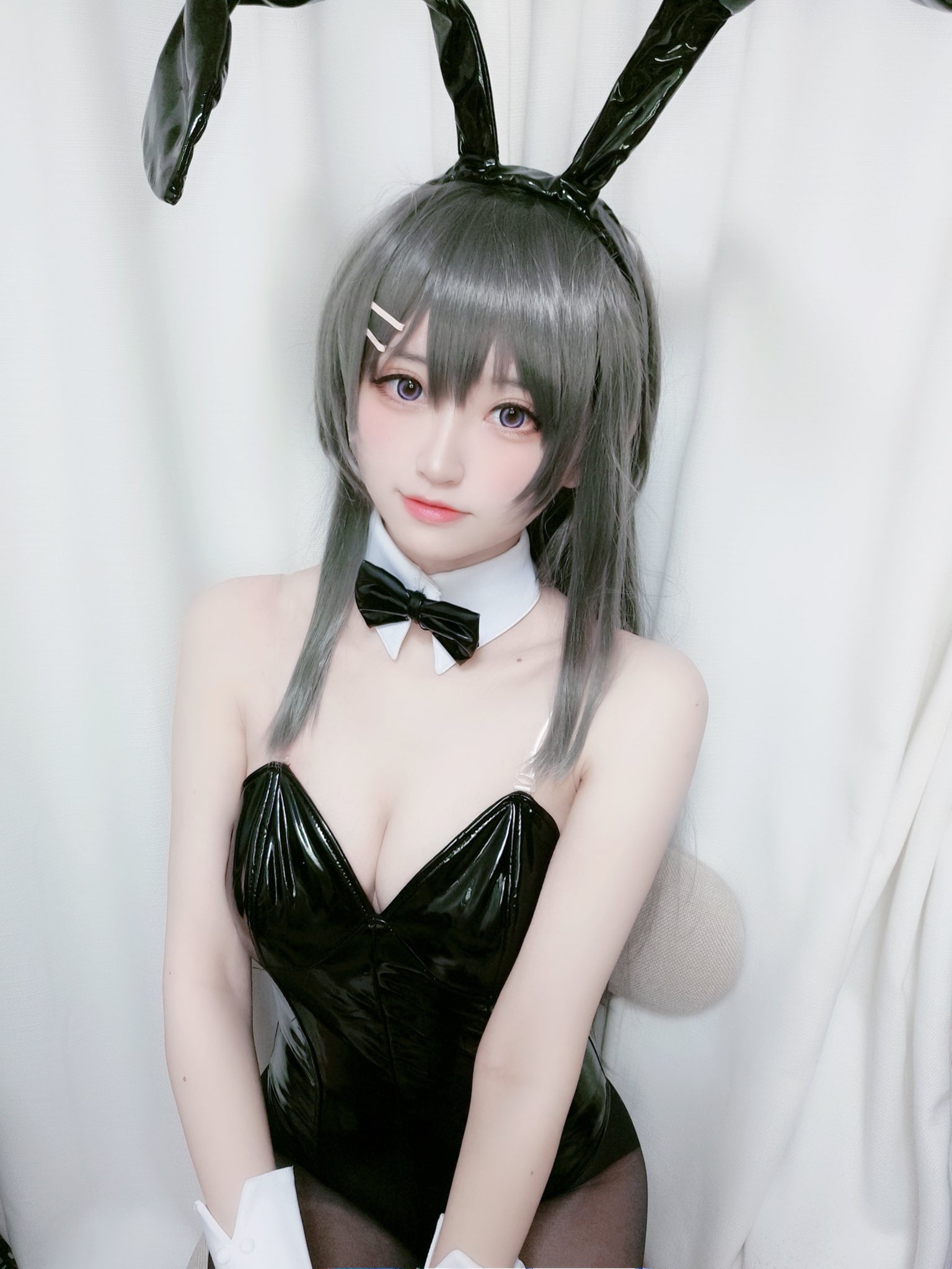 画像,君にはまだ私が見える？🐰🖤🤍#コスプレ #青ブタ https://t.co/r7bvKOzAlx。