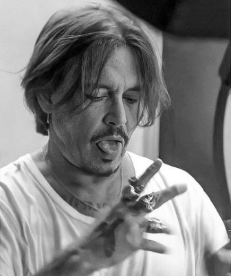 sheilaw654321's tweet photo. #JusticeForJohnnyDepp  #CityOfLiesFilm  #JohnnyDepp #InfinitumNihil #Minamata https://t.co/cS3aEeAla1
