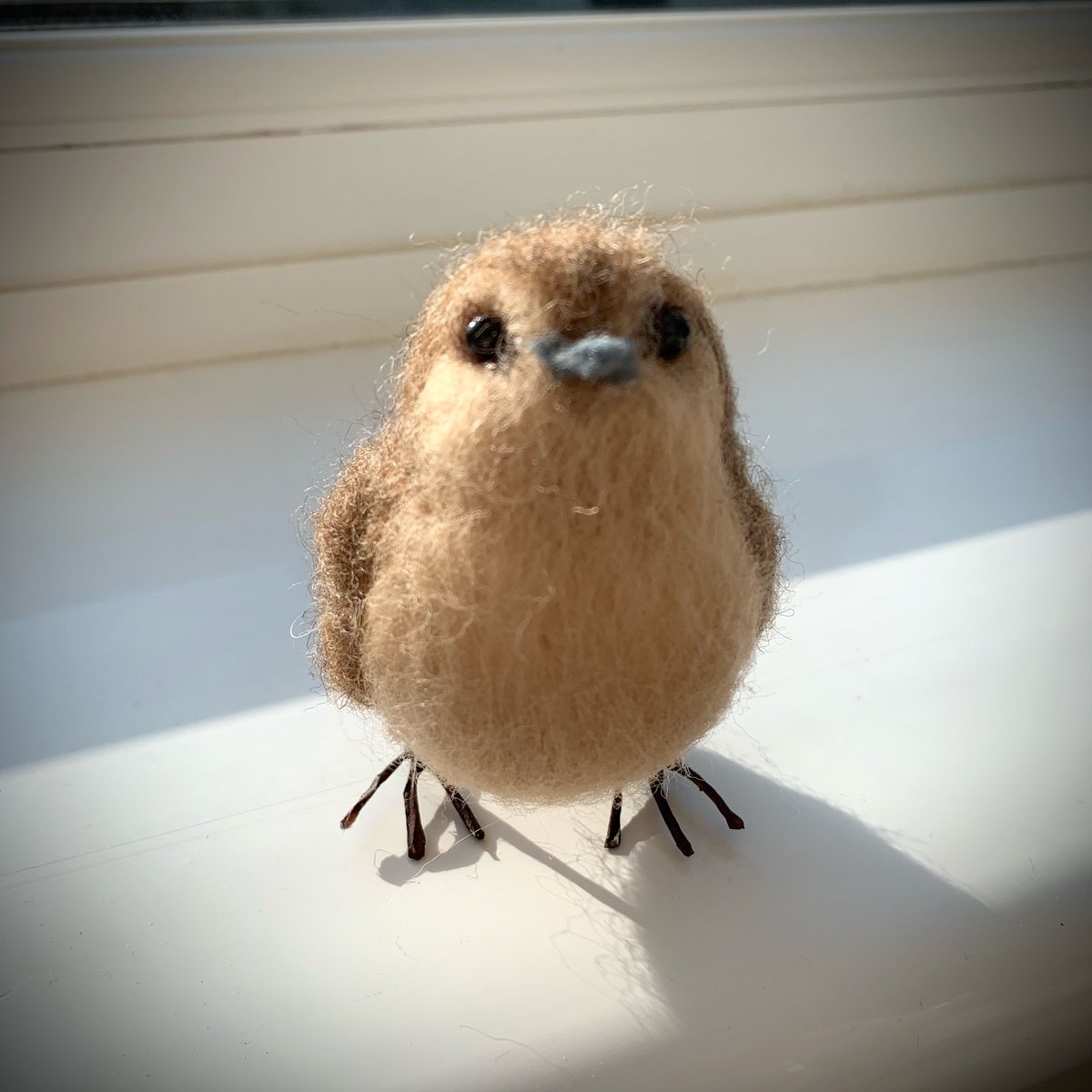 Handmade today and on his way to Wales in the morning. Maybe for Mother’s Day? Just saying 😬 last orders today please for delivery by Saturday 👍
#dontforget #mothersday #14thmarch #cutegift #handmade #needlefelted #wren #etsy #lynnedaviesartgoods