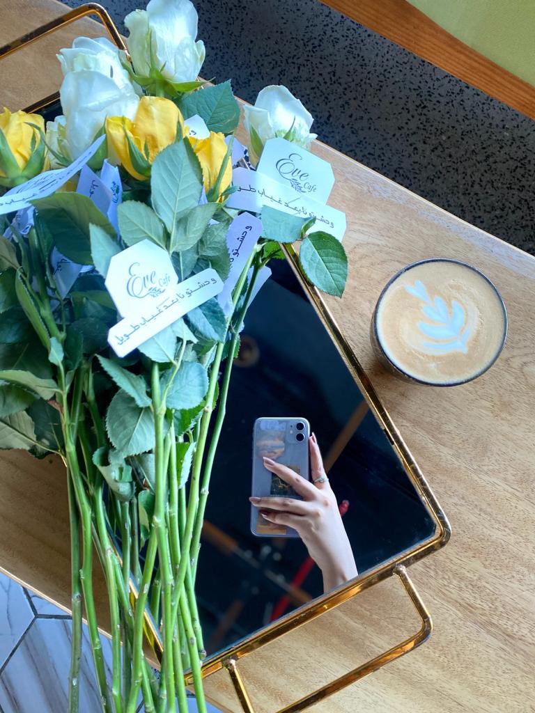 Evecoffee4's tweet photo. وحشتونا بعد غياب طويل 🤍 #ايڤ_كافيه #كفيهات #كوفيهات_الرياض #الرياض #كوفيهات_نسائيه https://t.co/kZnhdso9pn