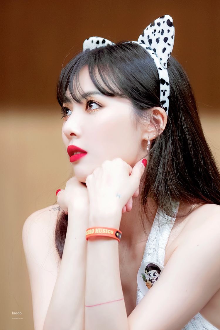 today I offer you cat girl hyuna 

#HyunA #현아