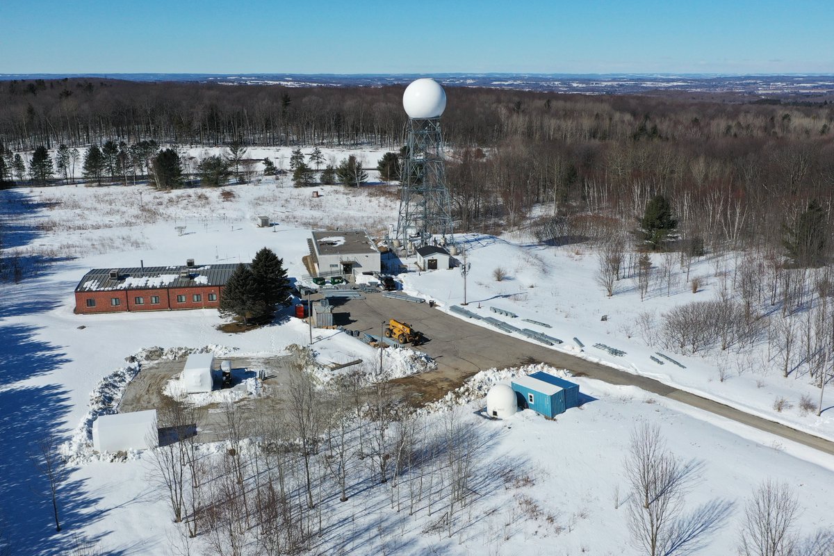 vaughanweather's tweet photo. Get ready, CWKR aka: King City Radar is about to undergo major upgrades. A new S-band radar will take the place of the old C-band system. Materials &amp; construction equipment has been moved into the radar site. The upgrades will begin in March &amp; should be complete by June #onstorm https://t.co/AlsOIv7uV1